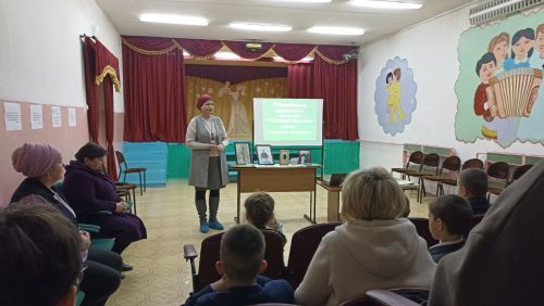 Түбән Чыршылы мәктәбе укучылары  Риза Фәхреддин музее җитәкчесе белән очрашты