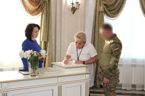 Лениногорск ЗАГС бүлегендә махсус хәрби операциядә катнашучы никахын теркәде