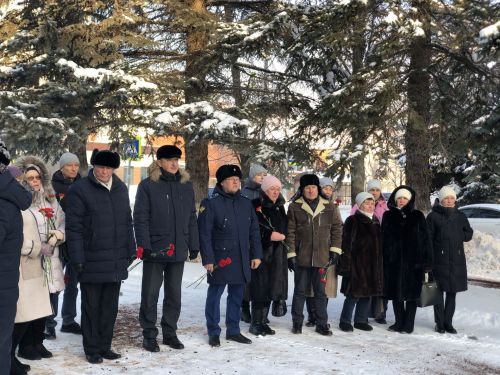 Лениногорскида Ватан Геройлары хөрмәтенә Мәңгелек утка чәчәкләр салдылар