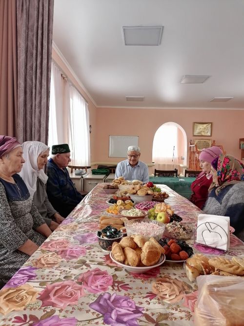 Юлтимер мәчетендә авыл имамы олы буын кешеләре белән очрашты