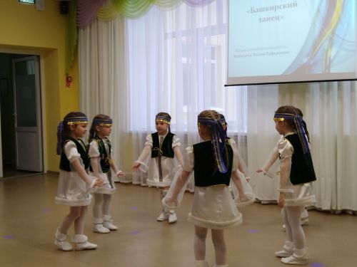 Лениногорскиның балалар бакчалары арасында бию бәйгесе үтте (+фотолар)