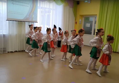 Лениногорскиның балалар бакчалары арасында бию бәйгесе үтте (+фотолар)
