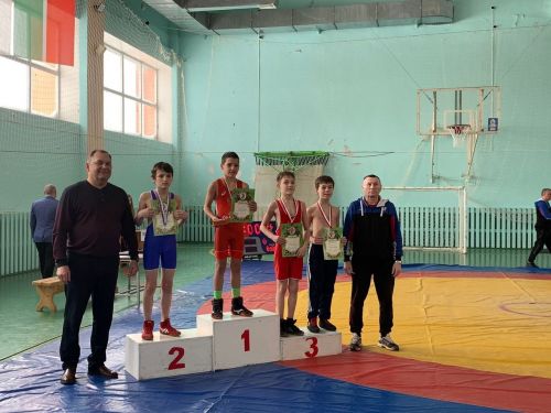 Лениногорскида Ватанны саклаучылар көне уңаеннан грек-рим көрәше үткәрелде (+ фотолар)