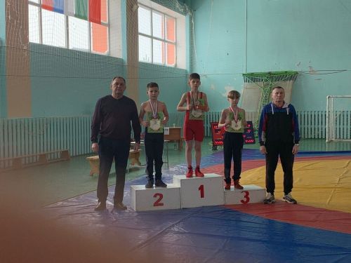 Лениногорскида Ватанны саклаучылар көне уңаеннан грек-рим көрәше үткәрелде (+ фотолар)