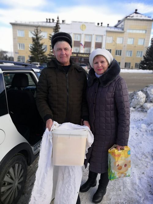 Шәһәр һәм районыбыз авылларында яшәүчеләр хәрбиләргә җылы оекбашлар бәйләү буенча берләште