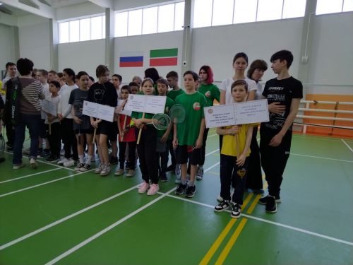 Бадминтон ярышында Кубокны Лениногорскиның 2нче мәктәбе алды (+фотолар)