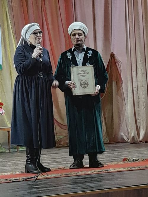 Куакбашта бөек галим Габдерәхим Утыз Имәнинең шәҗәрәләре буенча китап тәкъдим иттеләр