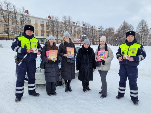 Лениногорскида «Автоледи өчен чәчәкләр» акциясе үткәрелде (+фотолар)