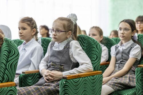 Лениногорскиның 4нче мәктәбендә беренче тапкыр Шамил Бикчурин исемендәге фәнни-практик конференция үтте