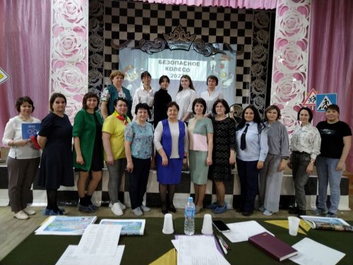 Лениногорскида  «Куркынычсыз тәгәрмәч» конкурсында яшь юл хәрәкәте инспекторларының 20 командасы көч сынашты (+фотолар)