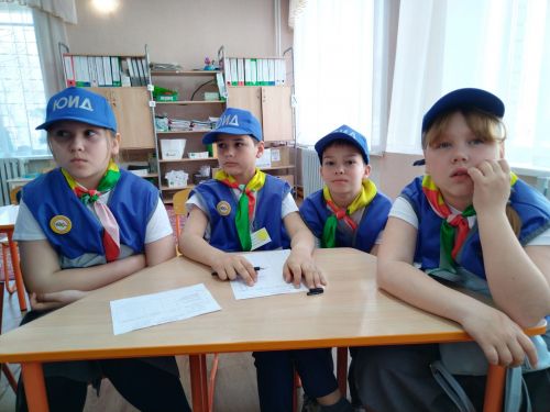 Лениногорскида  «Куркынычсыз тәгәрмәч» конкурсында яшь юл хәрәкәте инспекторларының 20 командасы көч сынашты (+фотолар)