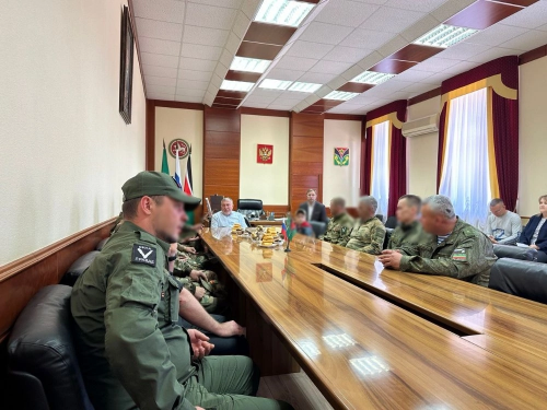 Мобилизацияләнгән якташларыбызның өченче төркеме отпускка кайтты, район башлыгы белән очрашты