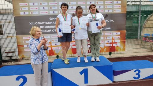 Лениногорскиның өлкән яшьтәге спортчылары көмеш медальләр алып кайтты