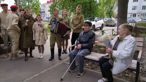 Лениногорскида «Фронт бригадасы» акциясе кысаларында ветераннарыбызны котладылар (+фотолар)