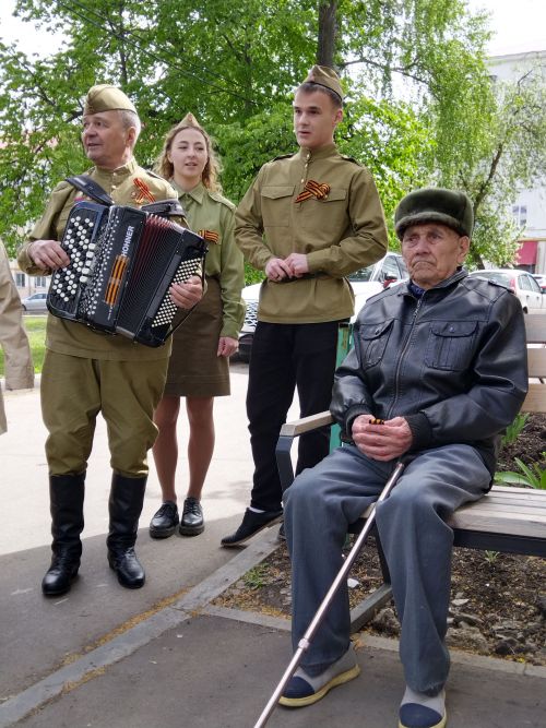 Лениногорскида «Фронт бригадасы» акциясе кысаларында ветераннарыбызны котладылар (+фотолар)