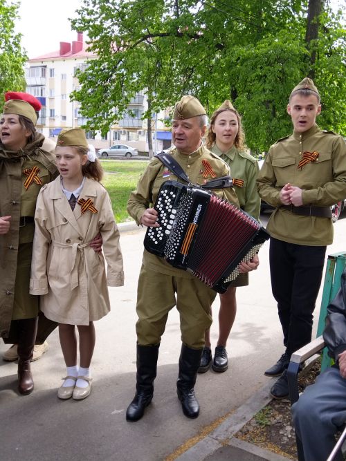 Лениногорскида «Фронт бригадасы» акциясе кысаларында ветераннарыбызны котладылар (+фотолар)