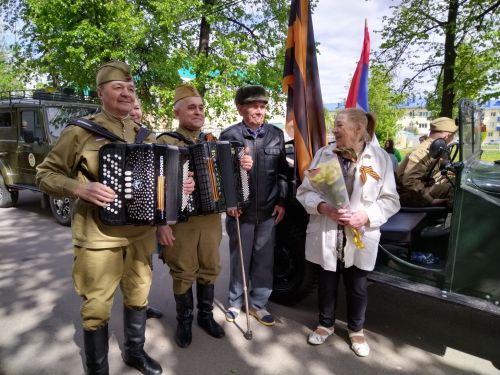 Лениногорскида «Фронт бригадасы» акциясе кысаларында ветераннарыбызны котладылар (+фотолар)
