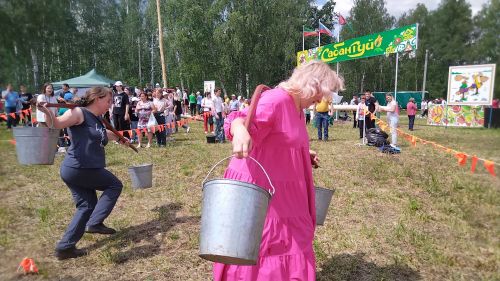 Сабантуйда халык уеннарында катнашучылар күп (+фотолар)