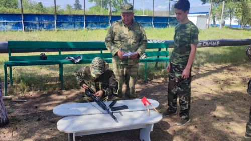 Лениногорскида яшүсмерләрнең ГТО нормаларын тапшыру исәбенә  хәрби өйрәнү җыеннары булды