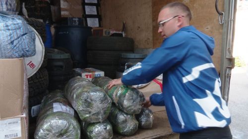 Лениногорскидан махсус хәрби операция зонасына гуманитар ярдәм белән фура машинасы китте