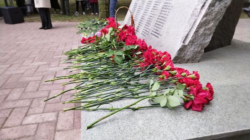 Лениногорскиның Геройлар аллеясында Хәтер һәм кайгы көне үткәрелде (+фото һәм видео)