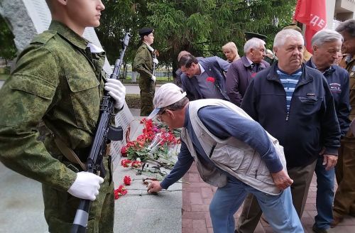 Лениногорскиның Геройлар аллеясында Хәтер һәм кайгы көне үткәрелде (+фото һәм видео)