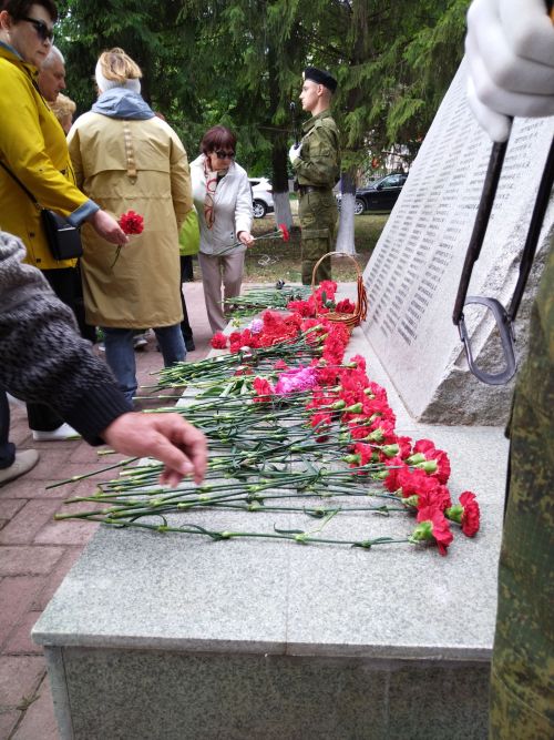 Лениногорскиның Геройлар аллеясында Хәтер һәм кайгы көне үткәрелде (+фото һәм видео)