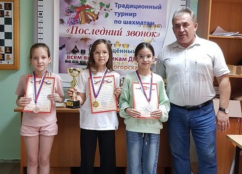 Лениногорскида шахмат буенча турнир узды. Кемнәр җиңүче?