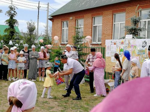 Балалар өчен күңелле һәм файдалы, әһәмиятле бәйрәм (+ фотолар)