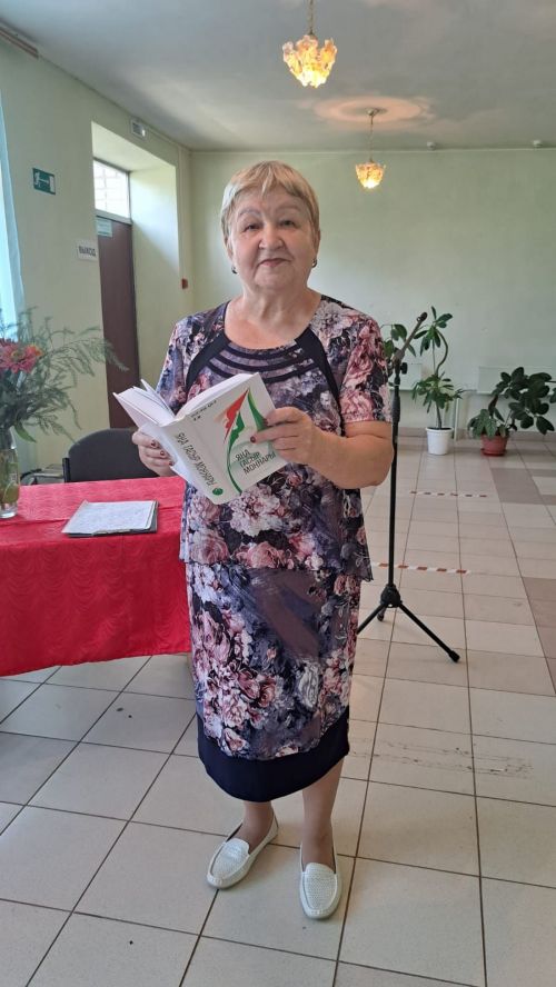 Мөэмин-Каратайда танылган шагыйрә, якташлары Гөлфия Исхакова белән очрашу узды (+фотолар)