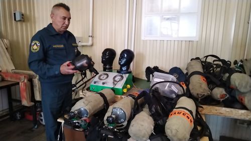 Лениногорскиның 10 нчы мәктәбе укучылары янгын частендә экскурсиядә булды (+ фотолар)