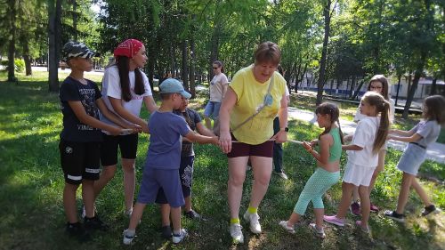 Лениногорскиның «Балерина» фонтаны янында узган бәйрәмдә бергә гомер итүче юбилярларны хөрмәтләделәр (+фотолар)