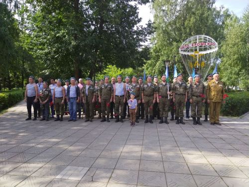 Лениногорскида Һава десанты гаскәрләре көненә митинг узды (+фотолар)