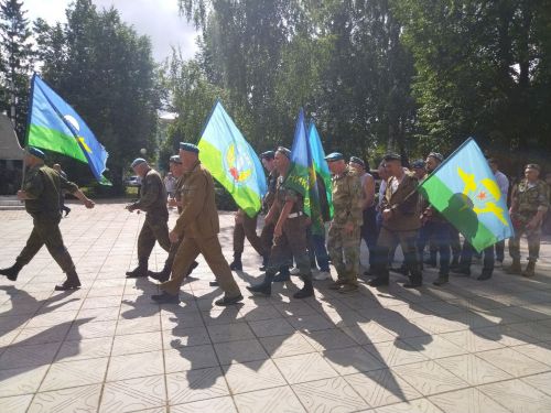 Лениногорскида Һава десанты гаскәрләре көненә митинг узды (+фотолар)