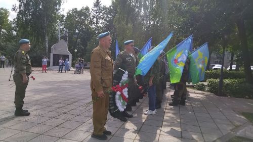 Лениногорскида Һава десанты гаскәрләре көненә митинг узды (+фотолар)