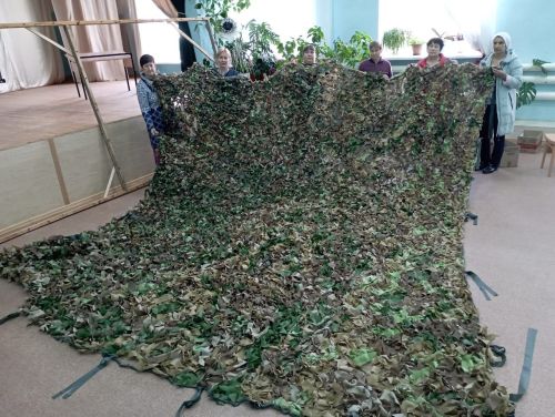 Сугышлы авылы апалары маскировка челтәре үрүне янәдән башлап җибәрде