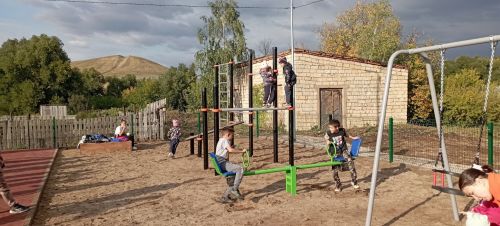 Куакбаш авылы күпфункцияле  яңа спорт мәйданчыклы булды (+ фотолар)