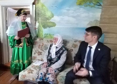 Сугышлы авылында Тәскирә әби Сәфәргалиева 100 яшьлек юбилеен билгеләп үтте (+ фотолар)