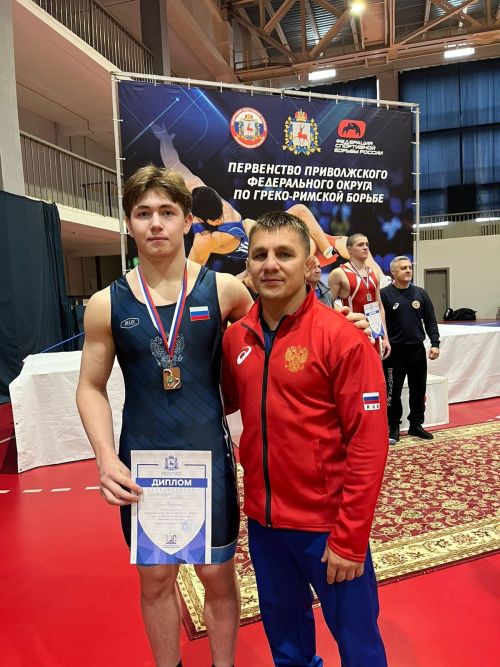 Альберт Минһаҗев грек-рим көрәше буенча Россия Беренчелегенә юллама алды