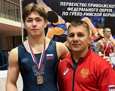 Альберт Минһаҗев грек-рим көрәше буенча Россия Беренчелегенә юллама алды
