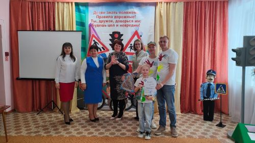 Лениногорск гаиләләре юл йөрү кагыйдәләренә багышланган конкурста катнашты (+фотолар)
