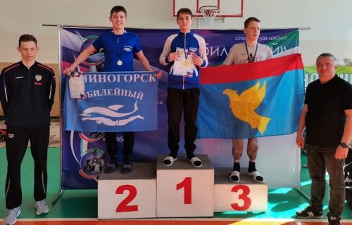 Лениногорск йөзүчеләре көмеш һәм бронза медальләренә ия булды (+фотолар)