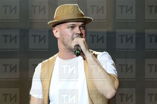Мөнир Рахмаев: «Мин ике ут арасында янам»