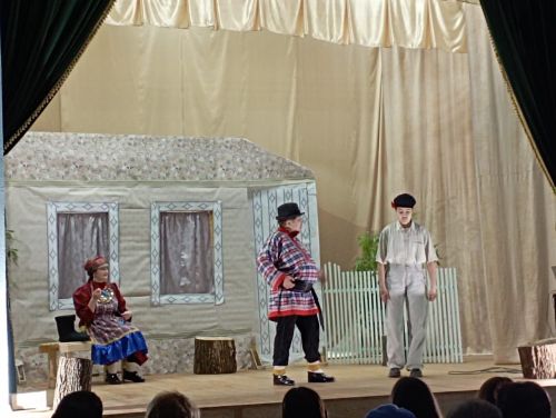 Юлтимер авылы үзешчәннәре спектакль белән гастрольгә чыкты