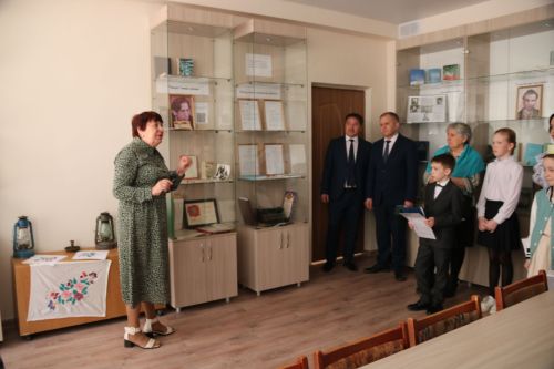 Лениногорскиның 4нче мәктәбендә Шамил Бикчурин исемендәге фәнни-практик конференция үтте (+ фотолар)