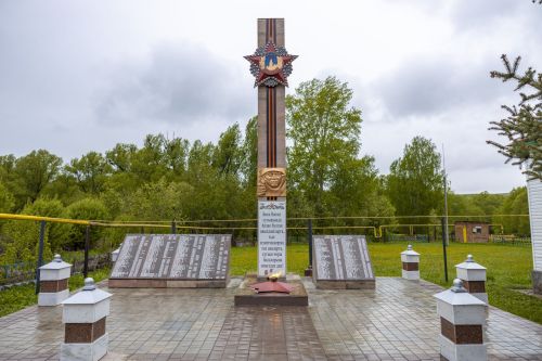 Югары Чыршылы авылында Ватан Геройлары хөрмәтенә реставрациядән соң һәйкәл ачылды