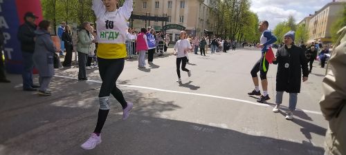 Лениногорскида 1 май эстафетасы узды. Кемнәр җиңүче? (+ бик күп фотолар)