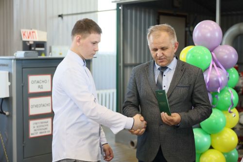 Лениногорские девятиклассники получили первый профессиональный документ