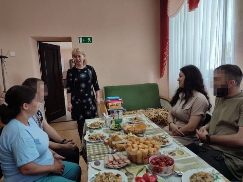 Сугышлы авылы мәдәният йортында ялга кайткан хәрбиләр белән очрашу үтте