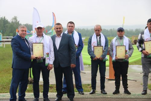 Лениногорск Сабан туенда авыл хуҗалыгы алдынгыларын хөрмәтләделәр (+ фотолар)